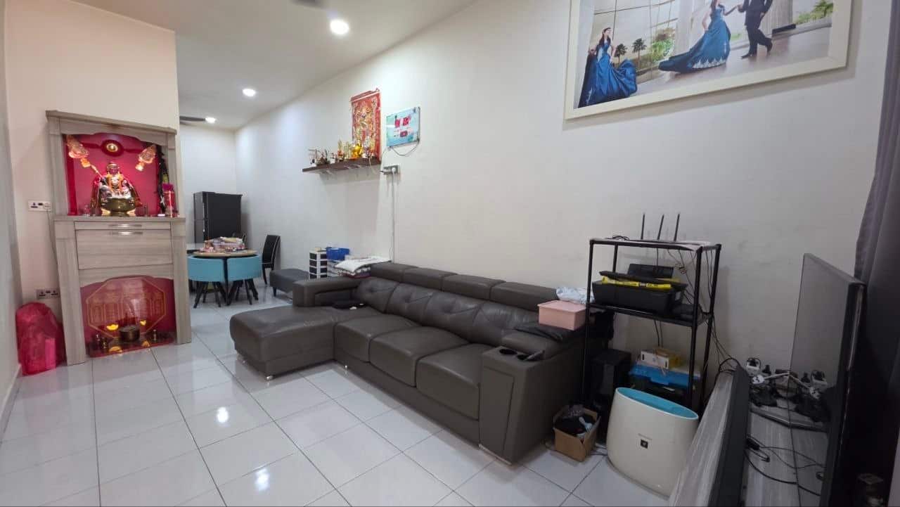 ⚡️Updated BV RM550k⚡️

Pulai Indah单层排屋美货‼️owner自己住… 2
