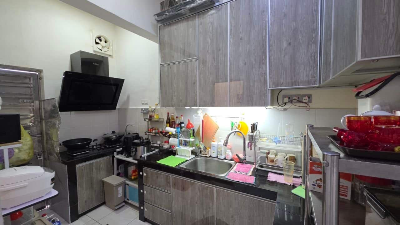 ⚡️Updated BV RM550k⚡️

Pulai Indah单层排屋美货‼️owner自己住… 7