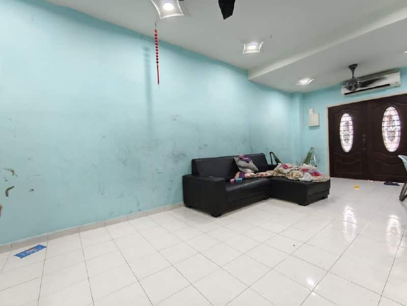 Jalan Kenari, Bandar Putra Kulai

Single Storey Te… 5