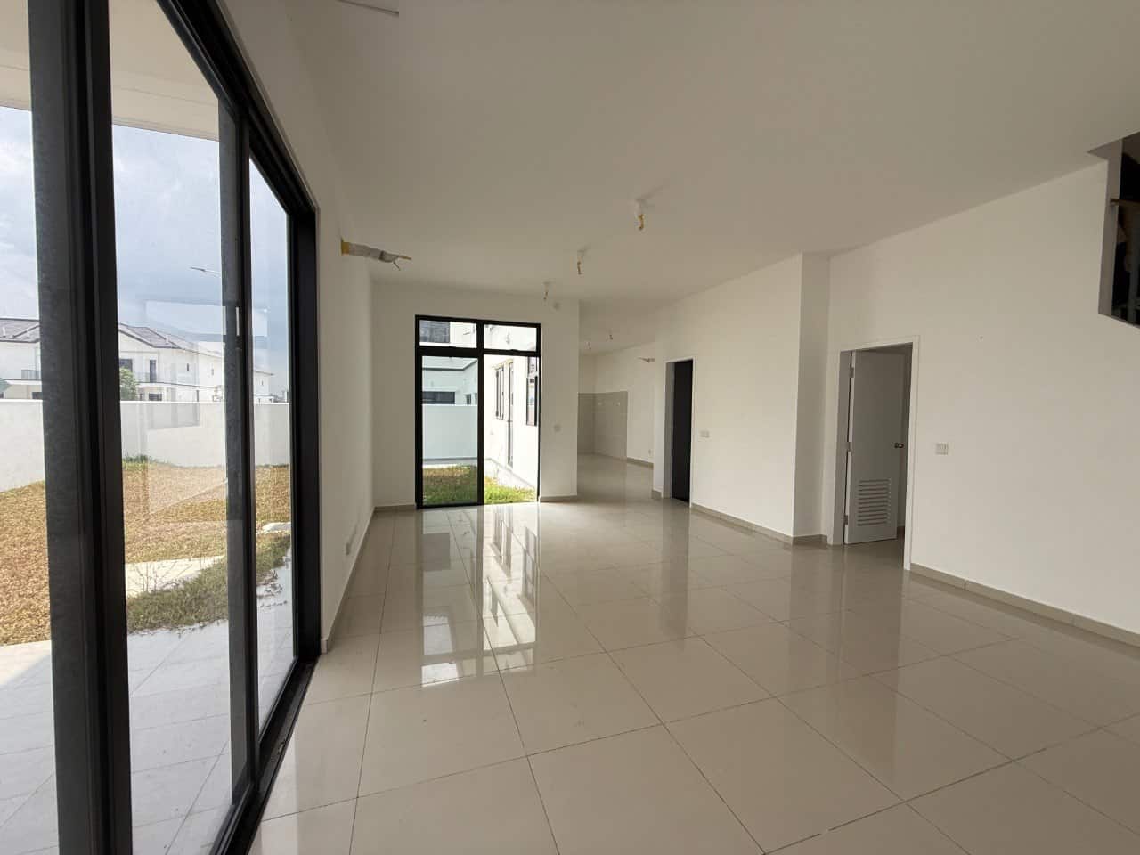 For Sale (RW9788)

DROP PRICE ‼️
The Commune @ Eco… 6
