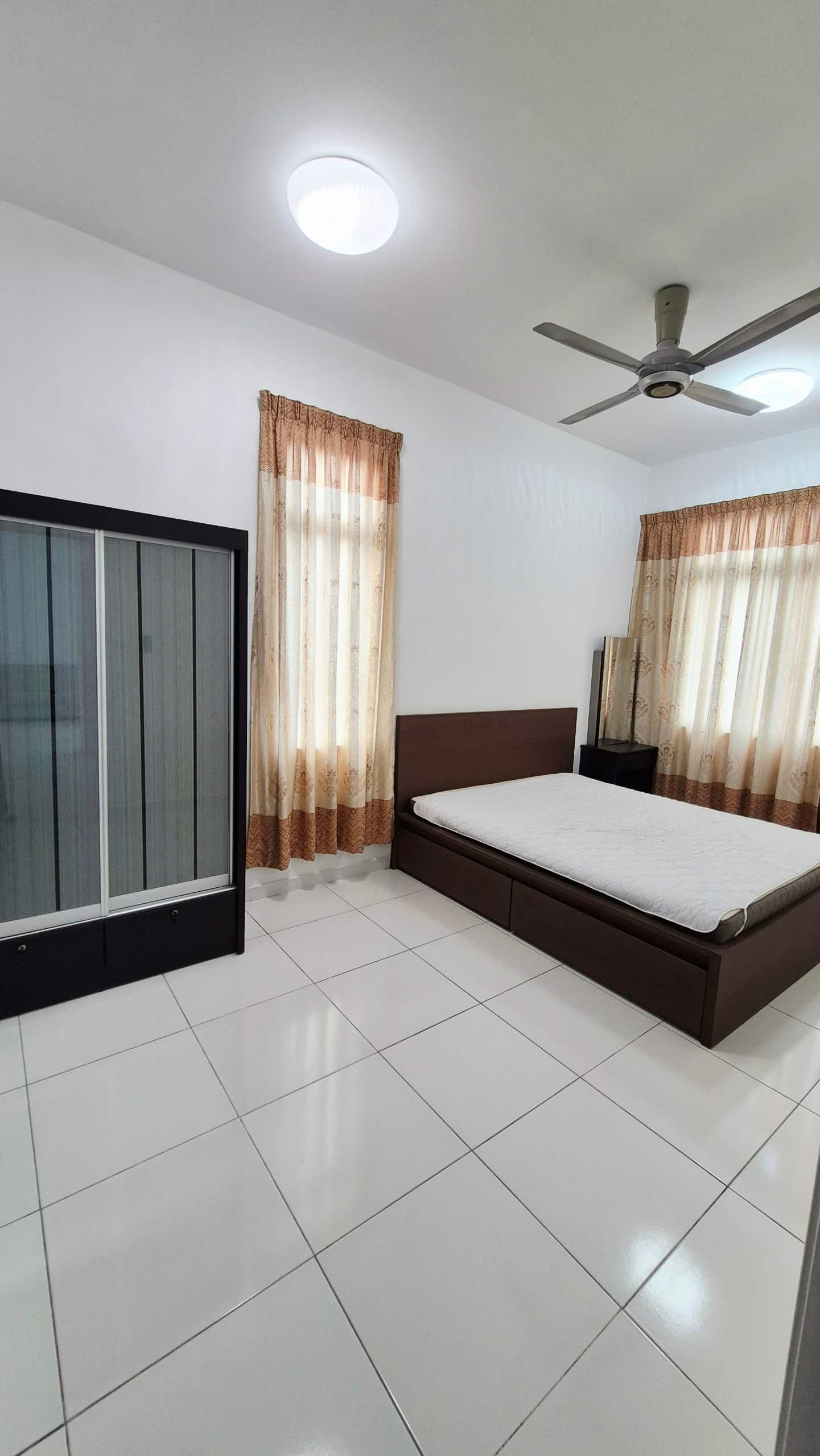 House for sell 

Sky garden setia tropika 
3 bedro… 6