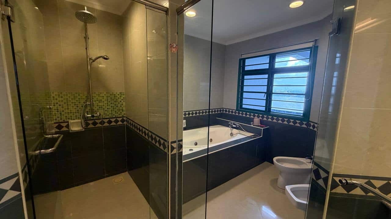 Exclusive Penthouse For Sale
Straits View @ Permas… 5