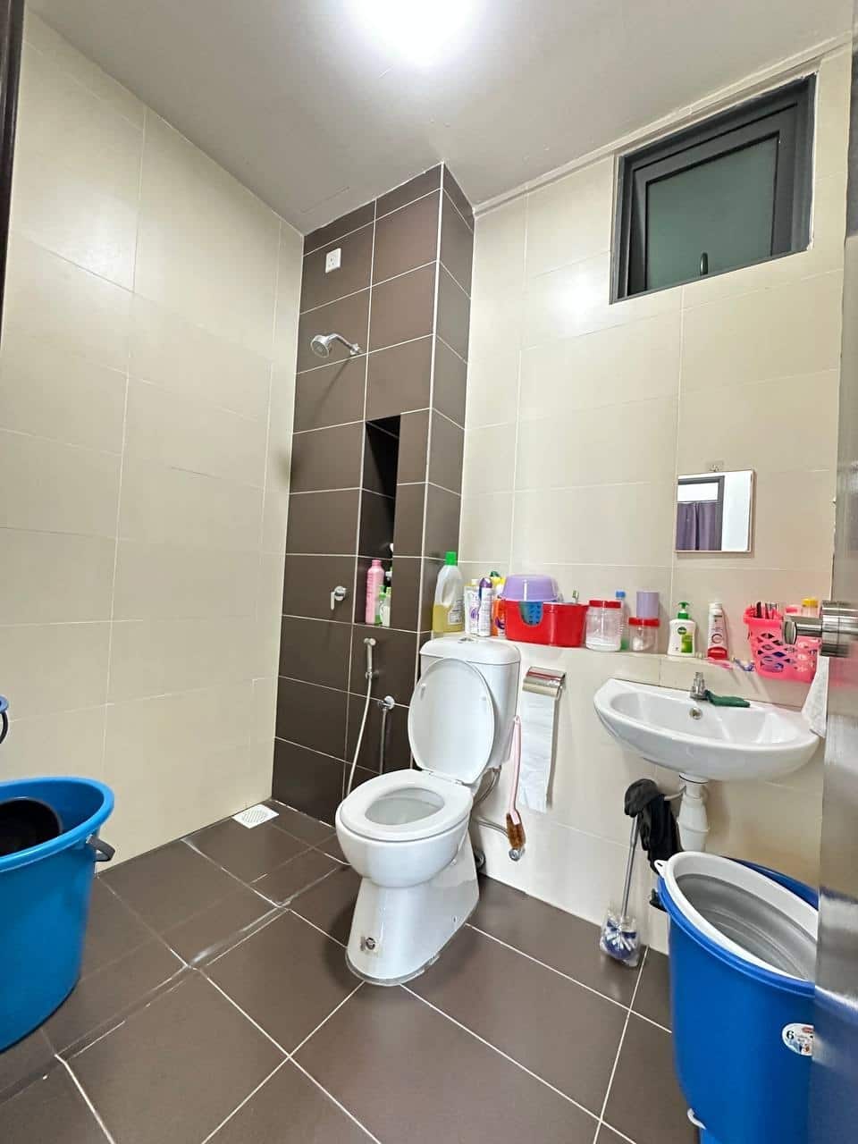 FOR SALE
Selling Rm 400k
Bv TBC 
Tenanted 
Viewing… 8