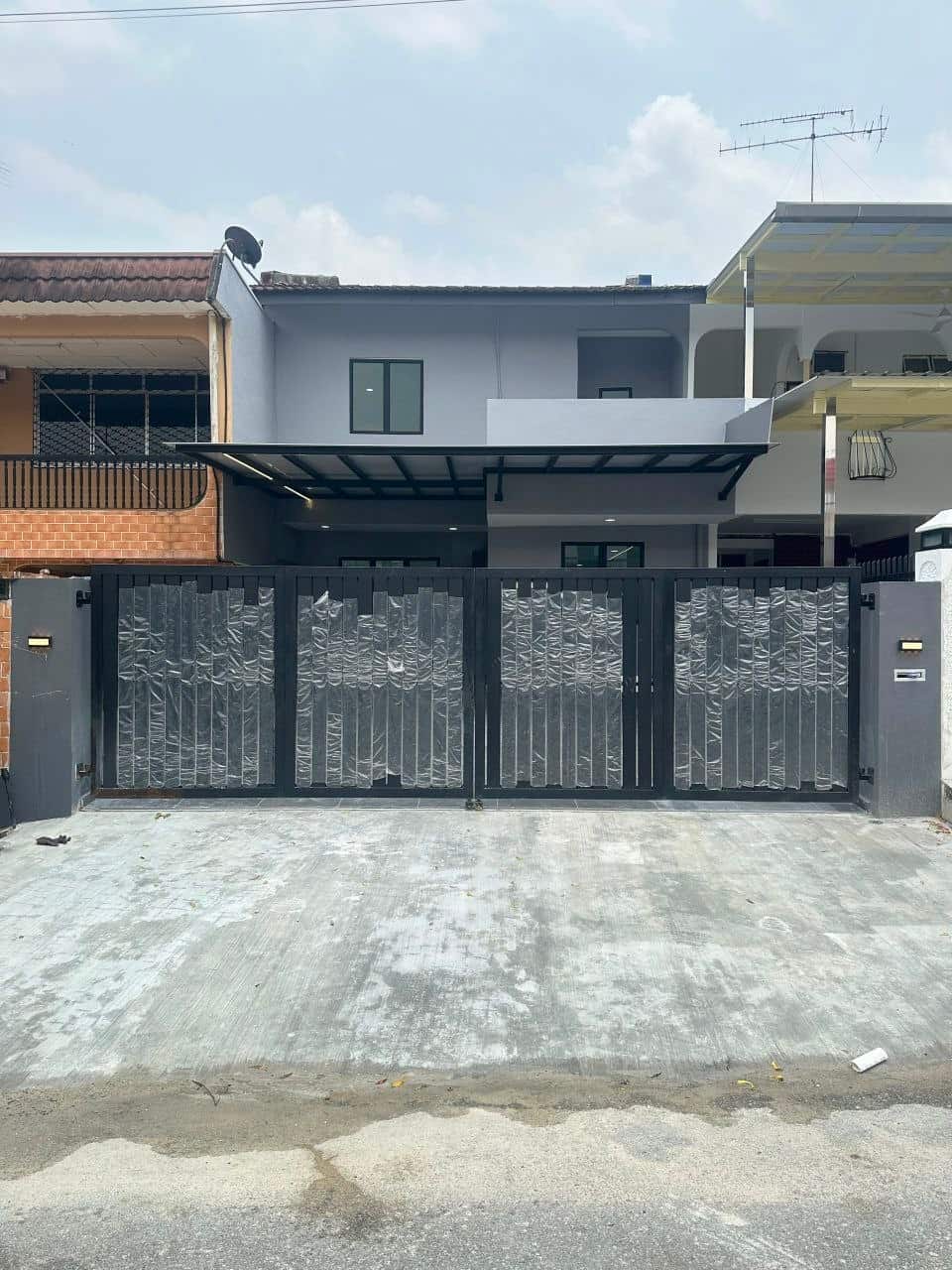 House Taman Saga 3