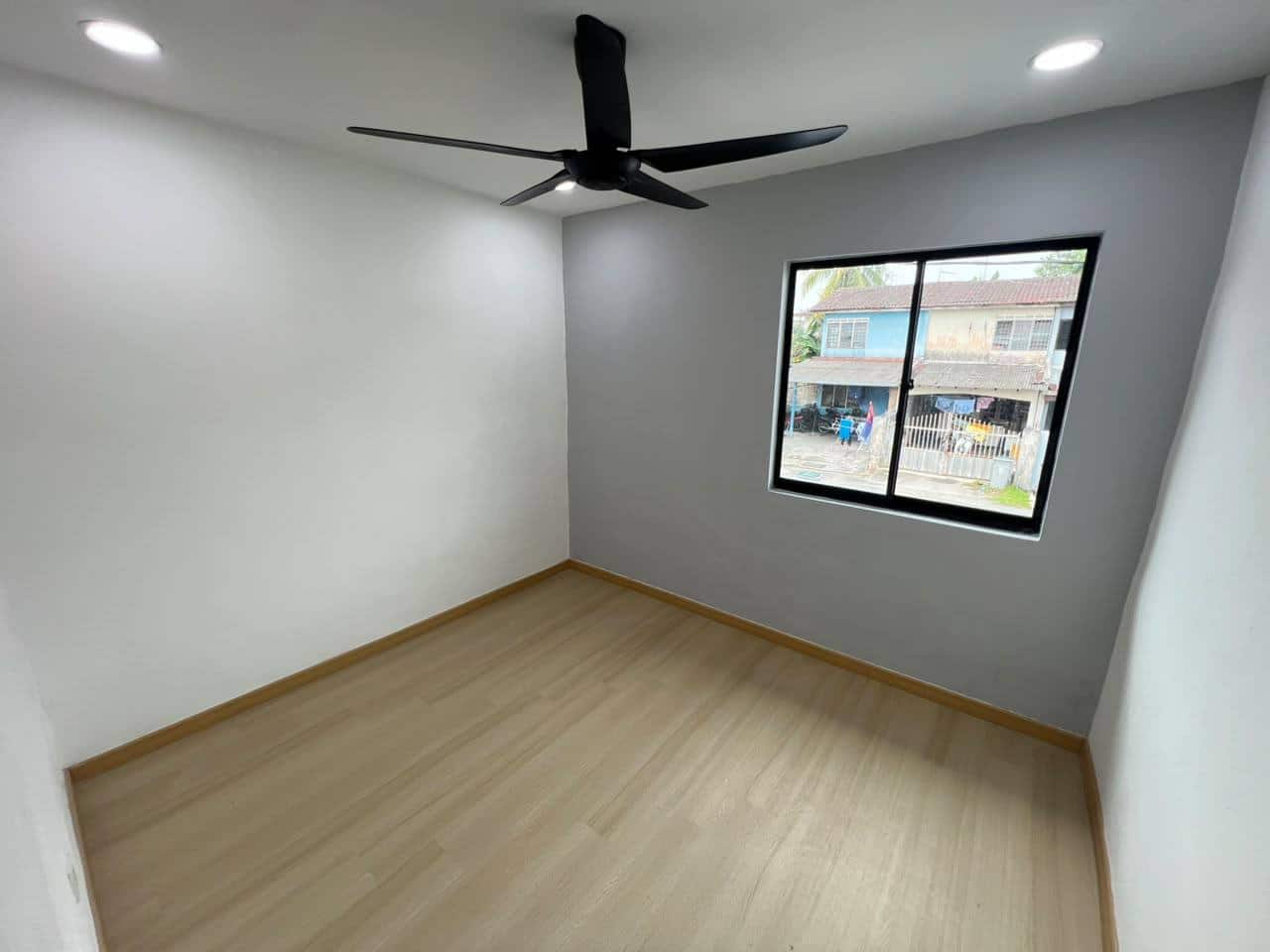 Double Storey Low Cost House Taman Skudai Baru 4