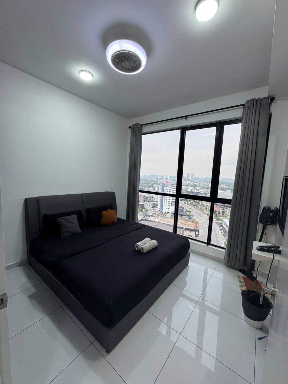 Service Apartment Bukit Indah 4