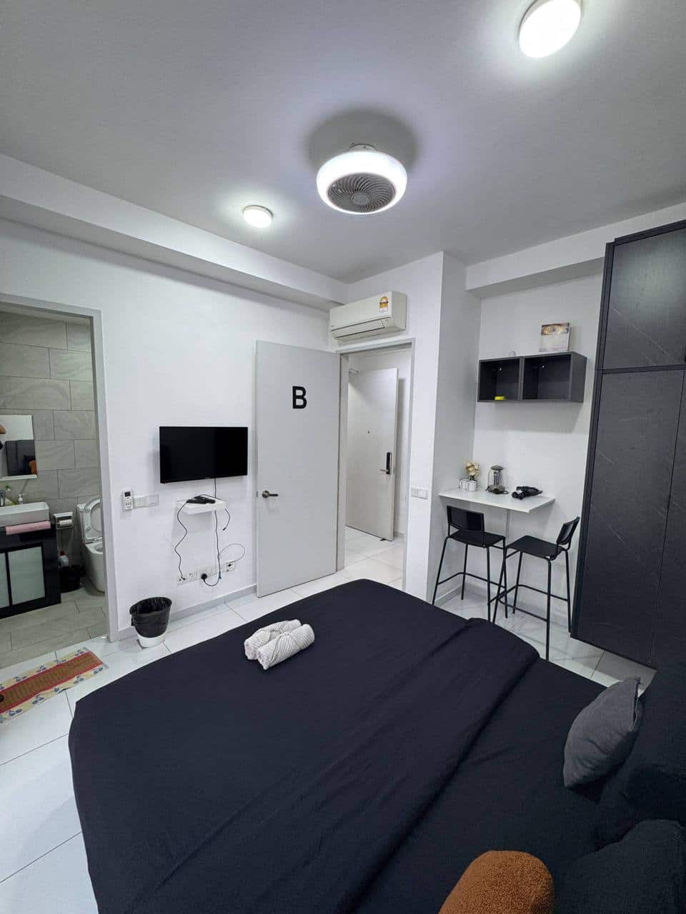 Service Apartment Bukit Indah 7