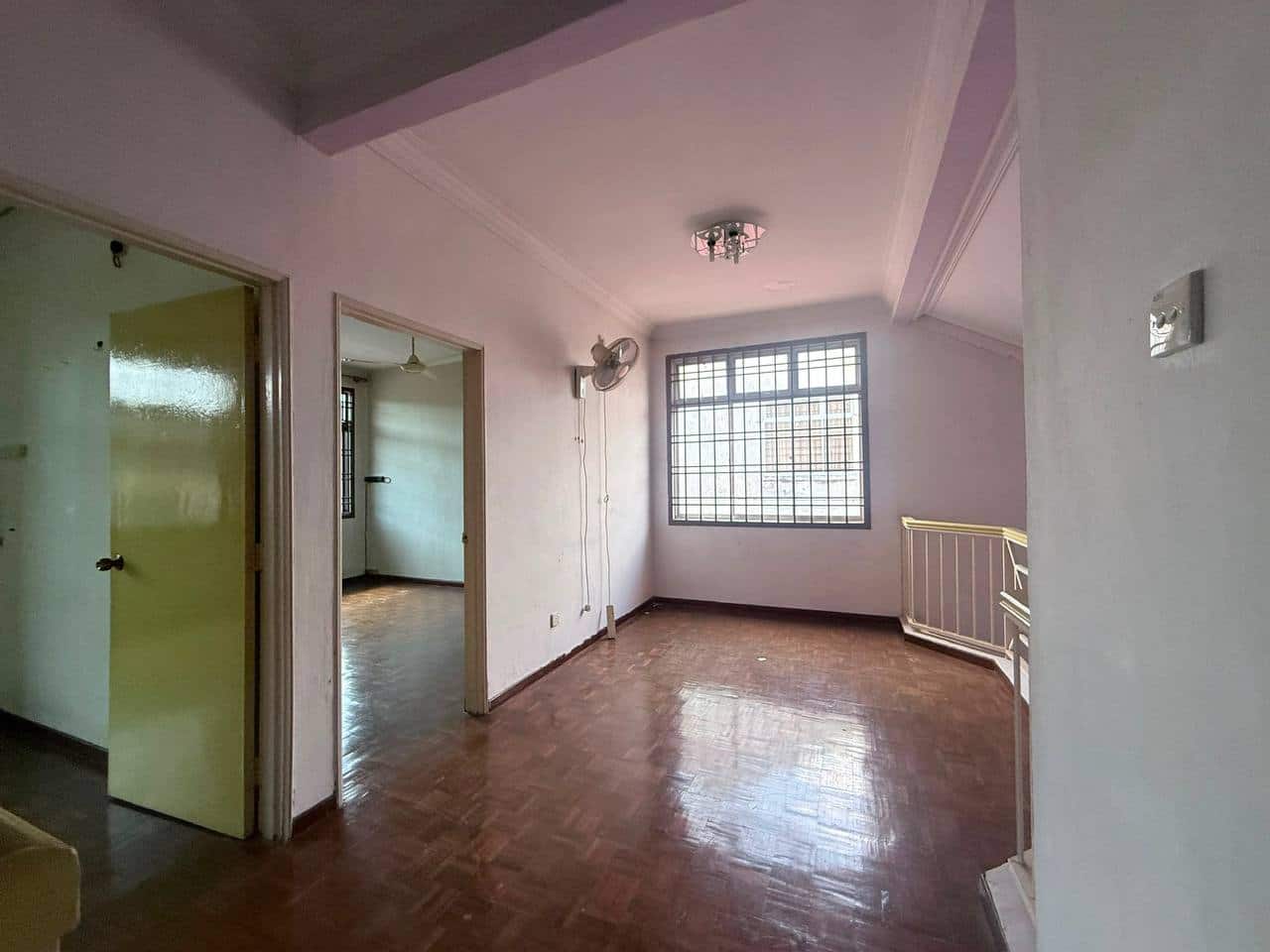 Semi-D Terrace Taman Megan Ria 5