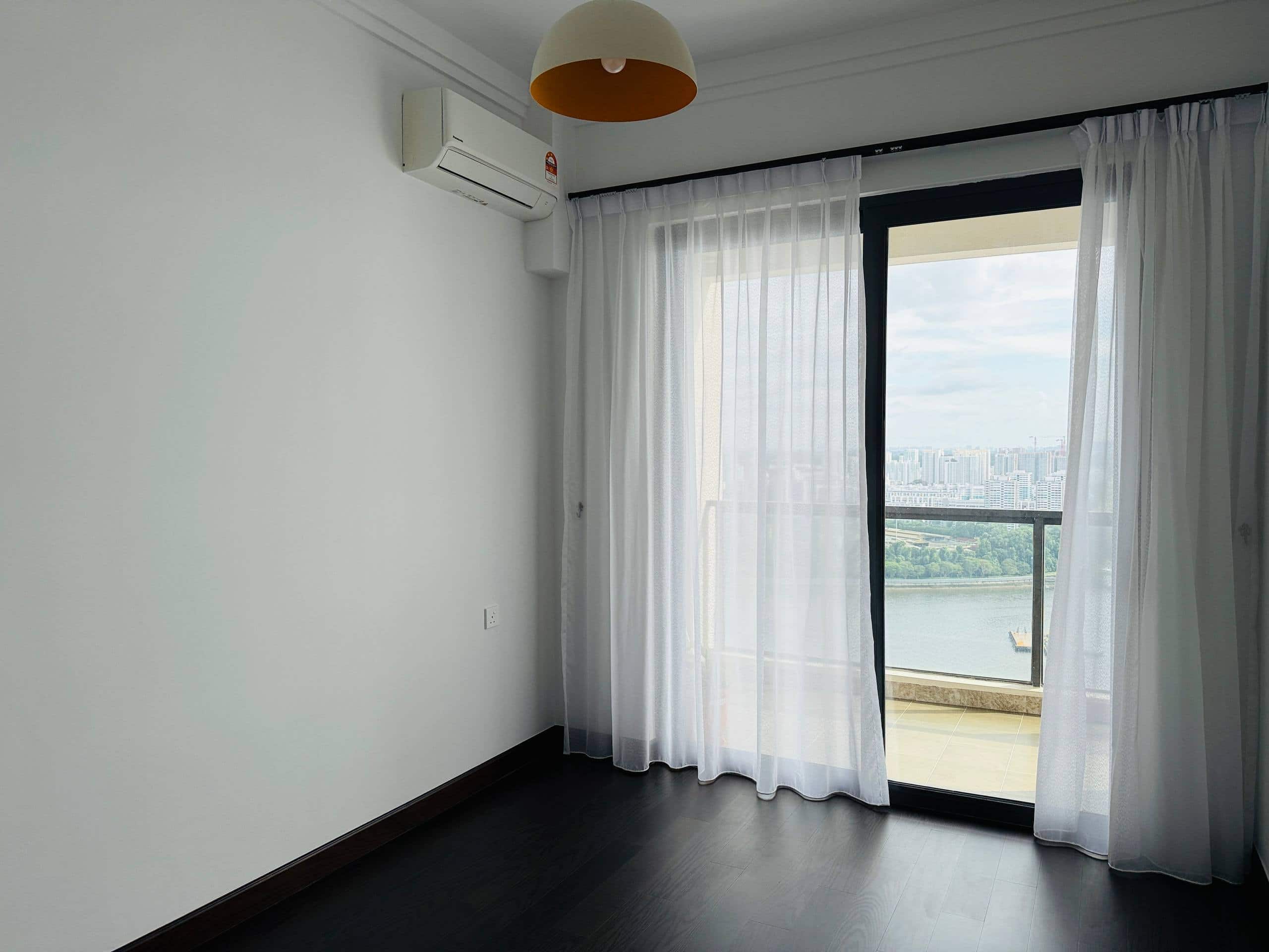 Condominium R&F Princess Cove 5