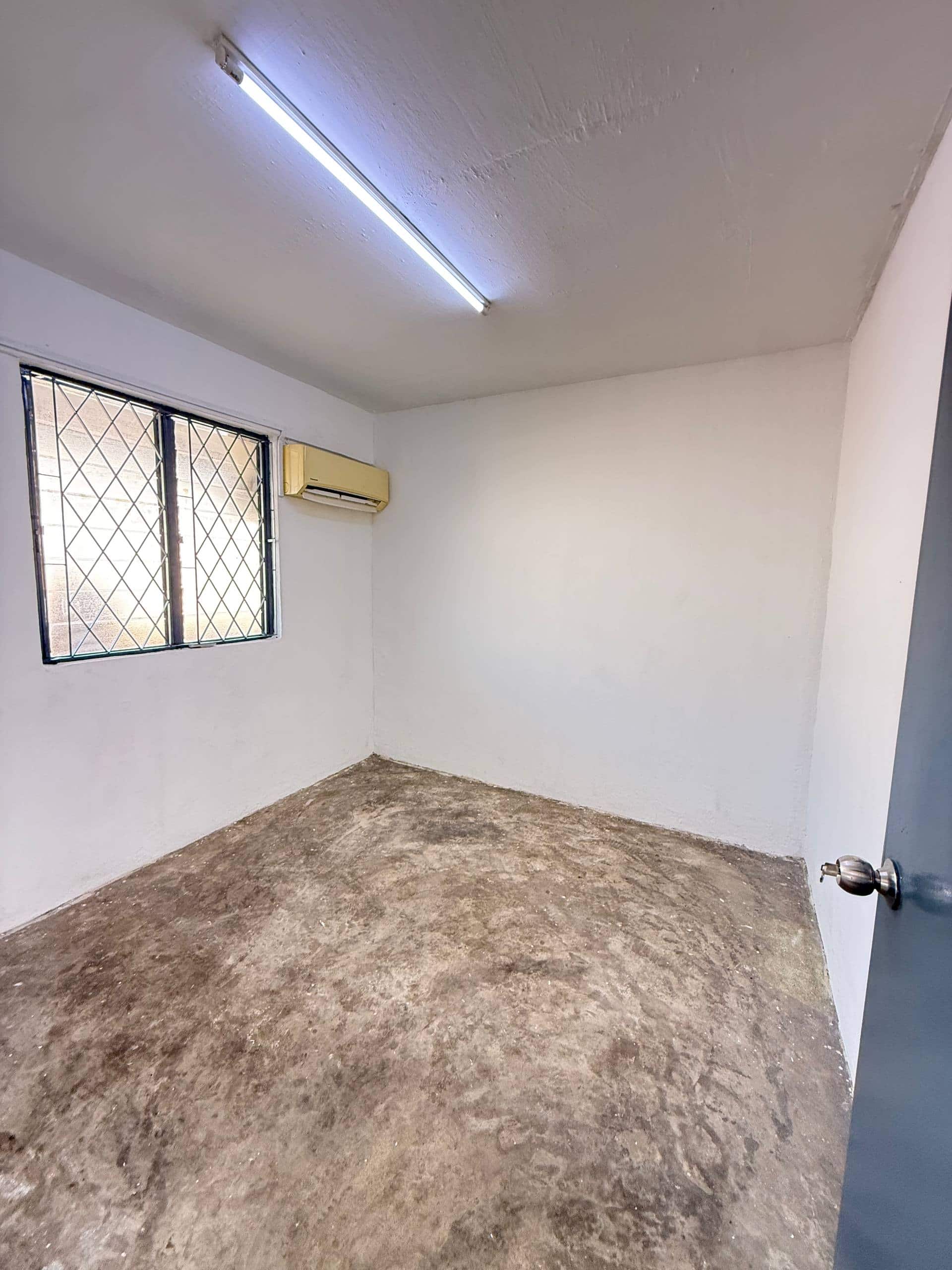 Low Cost Flat Taman Ungku Tun Aminah 2