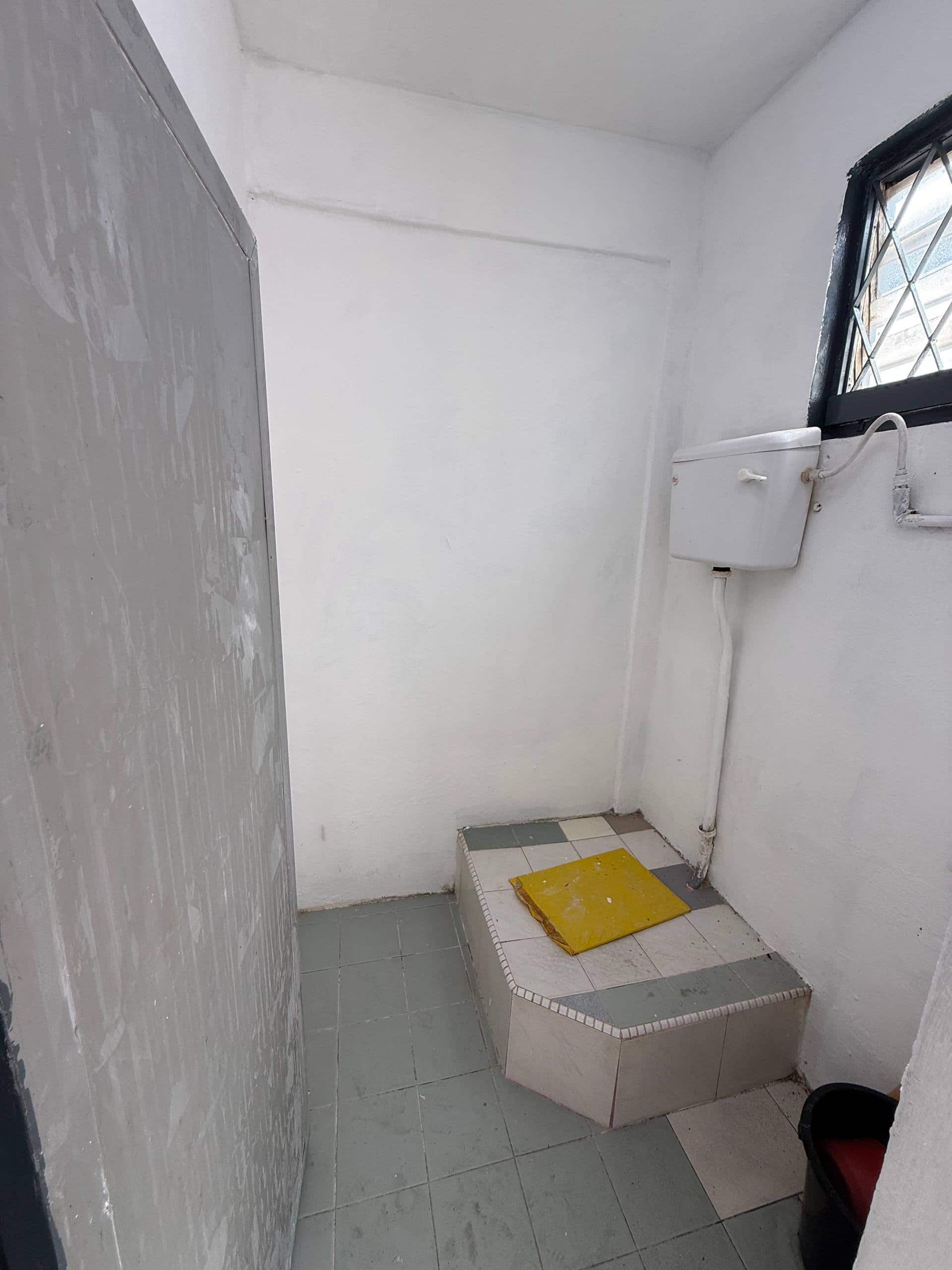 Low Cost Flat Taman Ungku Tun Aminah 6