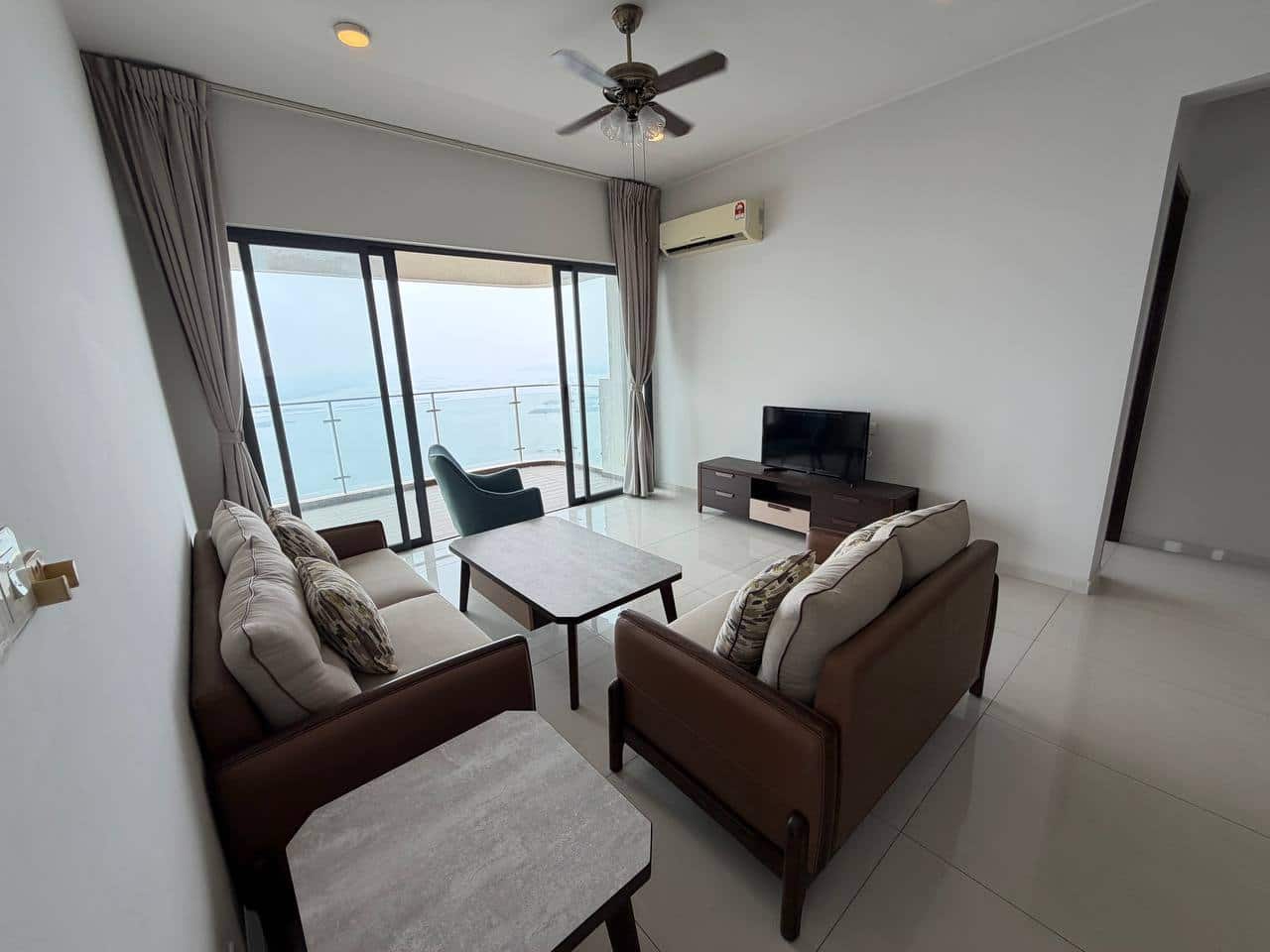 Condo Country Garden Danga Bay 2