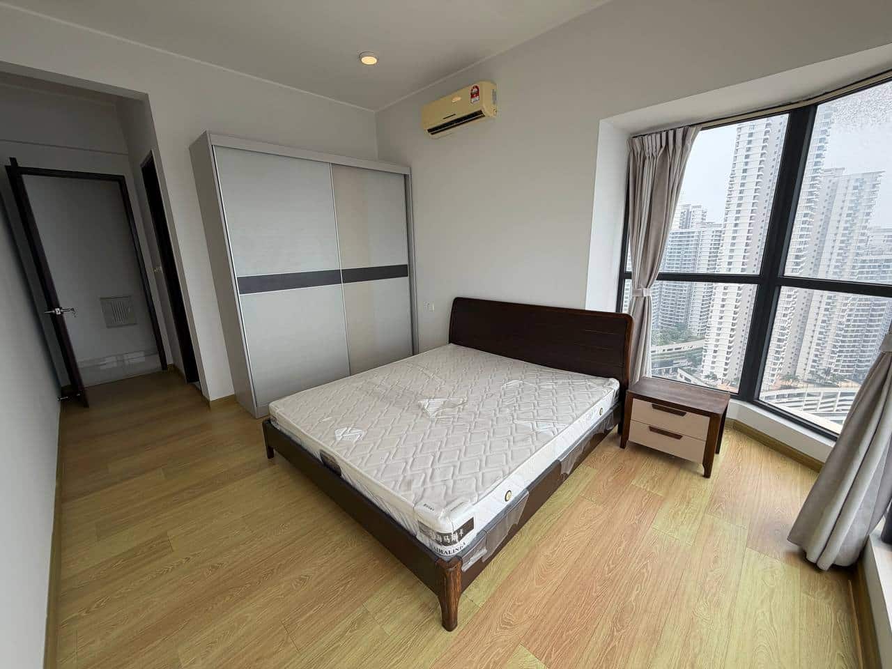 Condo Country Garden Danga Bay 5