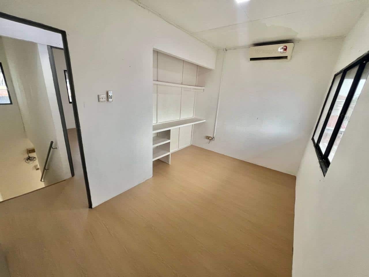 Double Storey Low Cost Corner Taman Damai Jaya 6