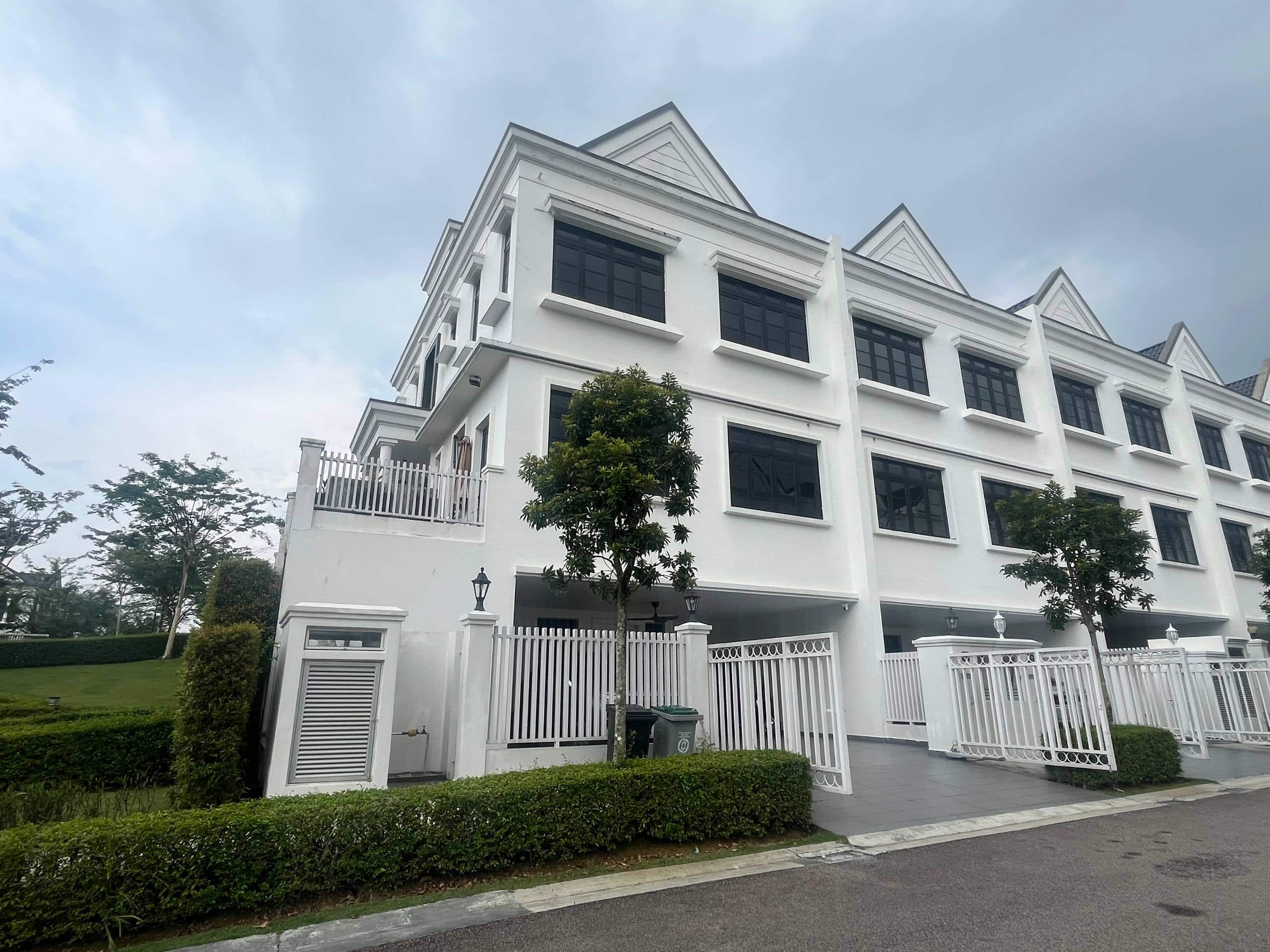 2.5-Storey Terrace House End Lot Eco Botanic 3