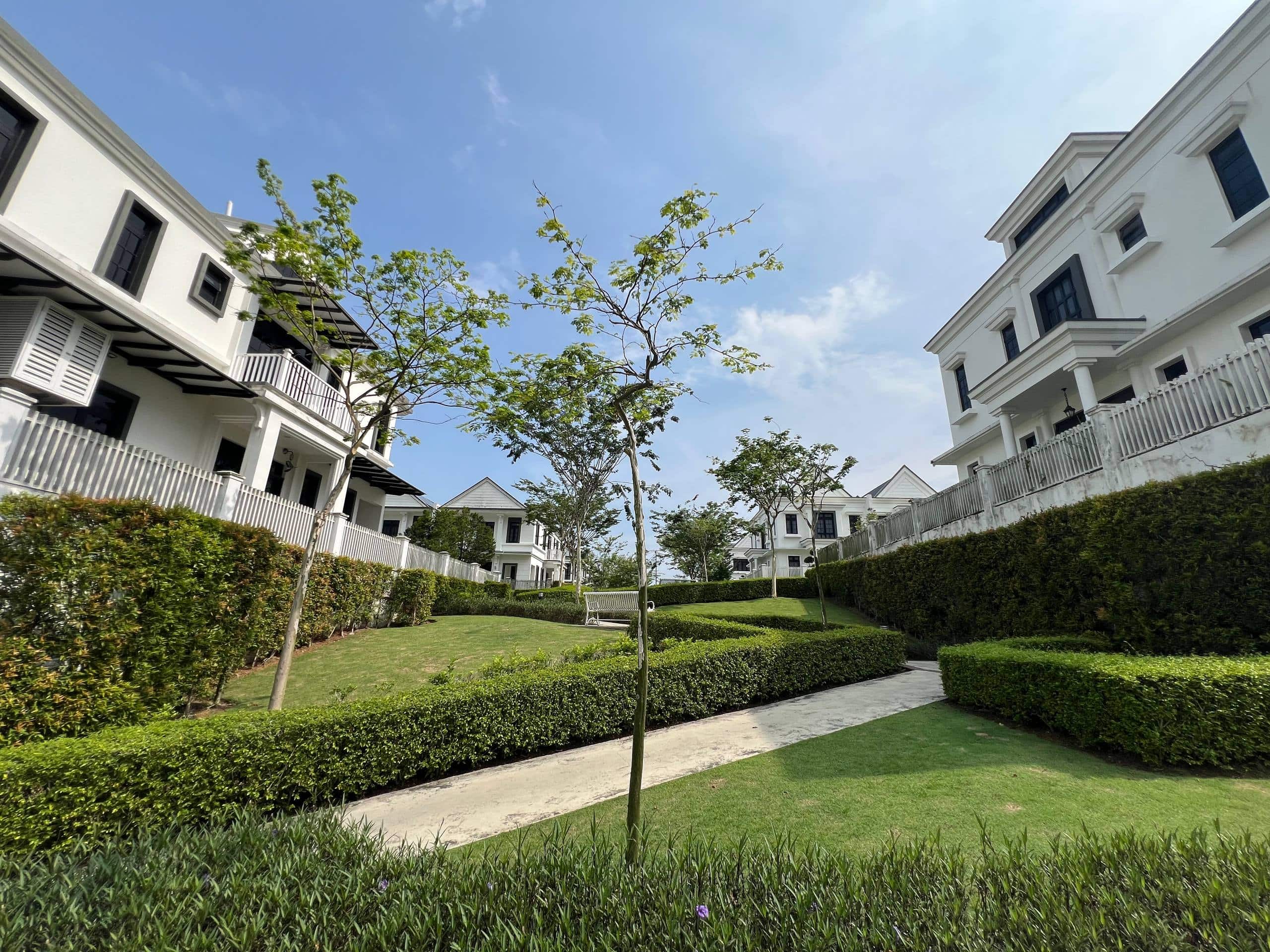 2.5-Storey Terrace House End Lot Eco Botanic 2