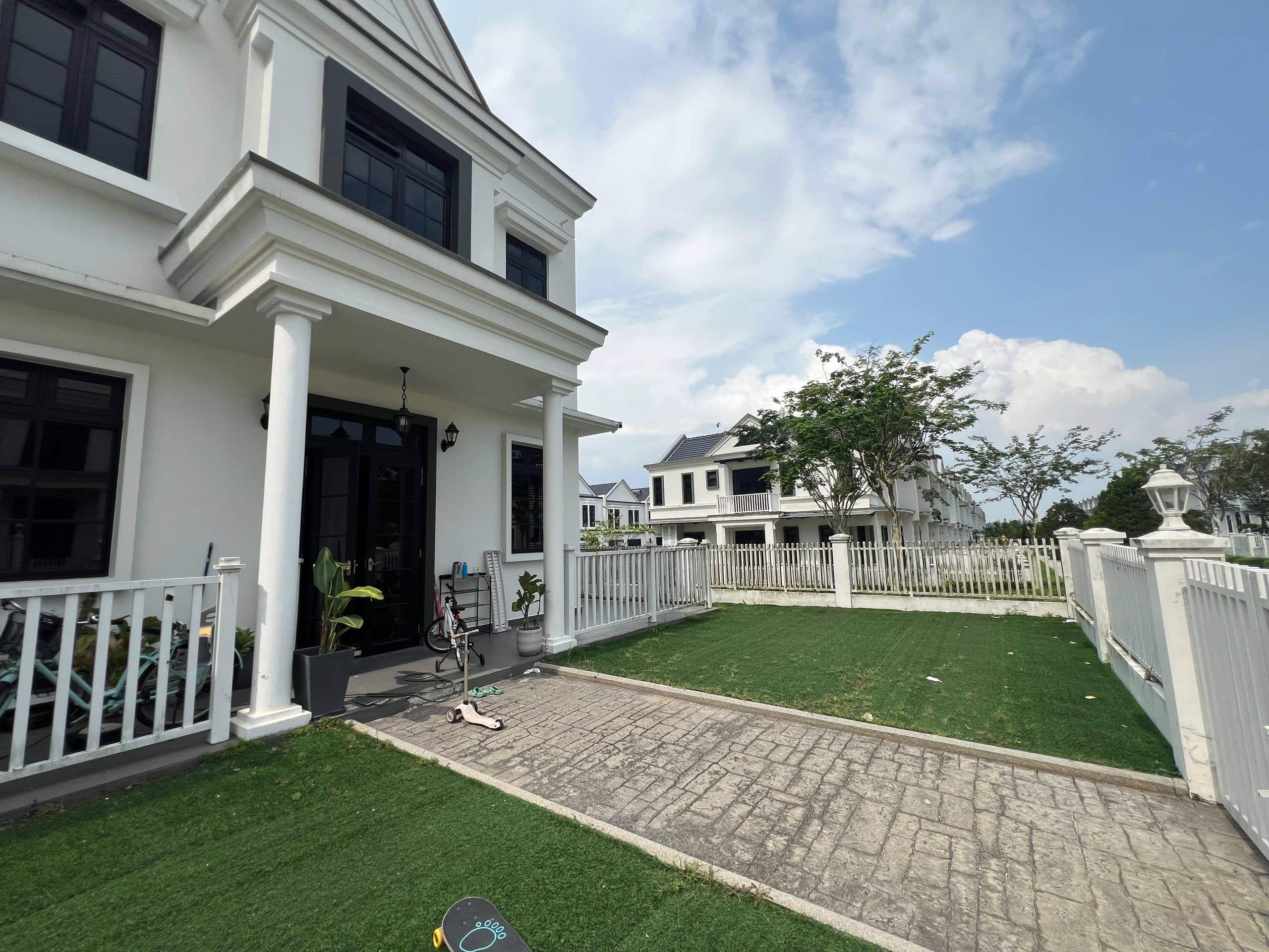 2.5-Storey Terrace House End Lot Eco Botanic 1