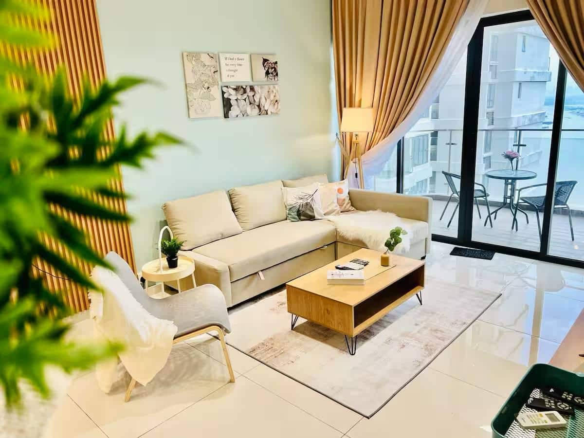 Condominium Country Garden Royal Strand 3