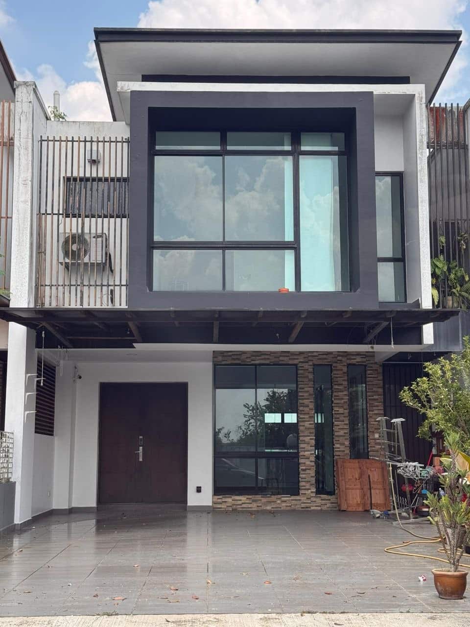 Superlink Terrace Seri Austin 1