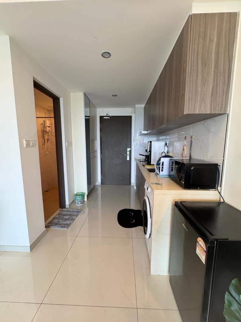 Service Apartment Central Park 8