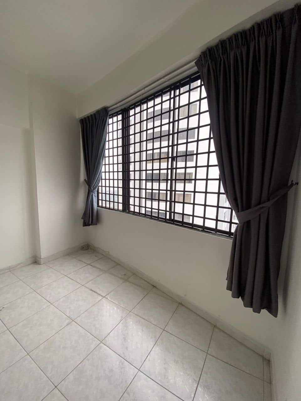 Condominium Aloha Tower 4