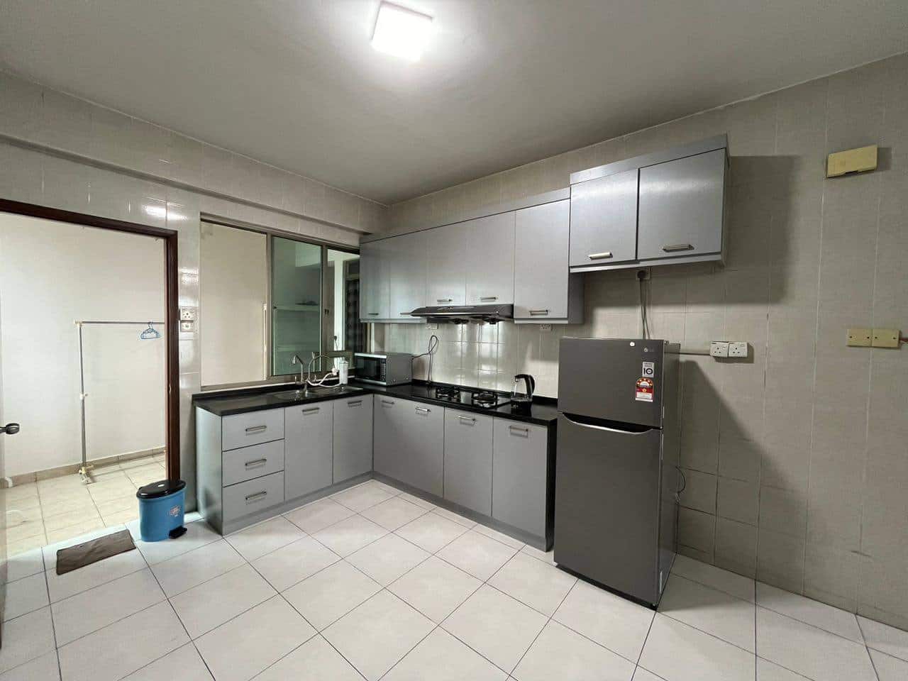 Service Apartment Molek Pine 1 @ Taman Molek 1