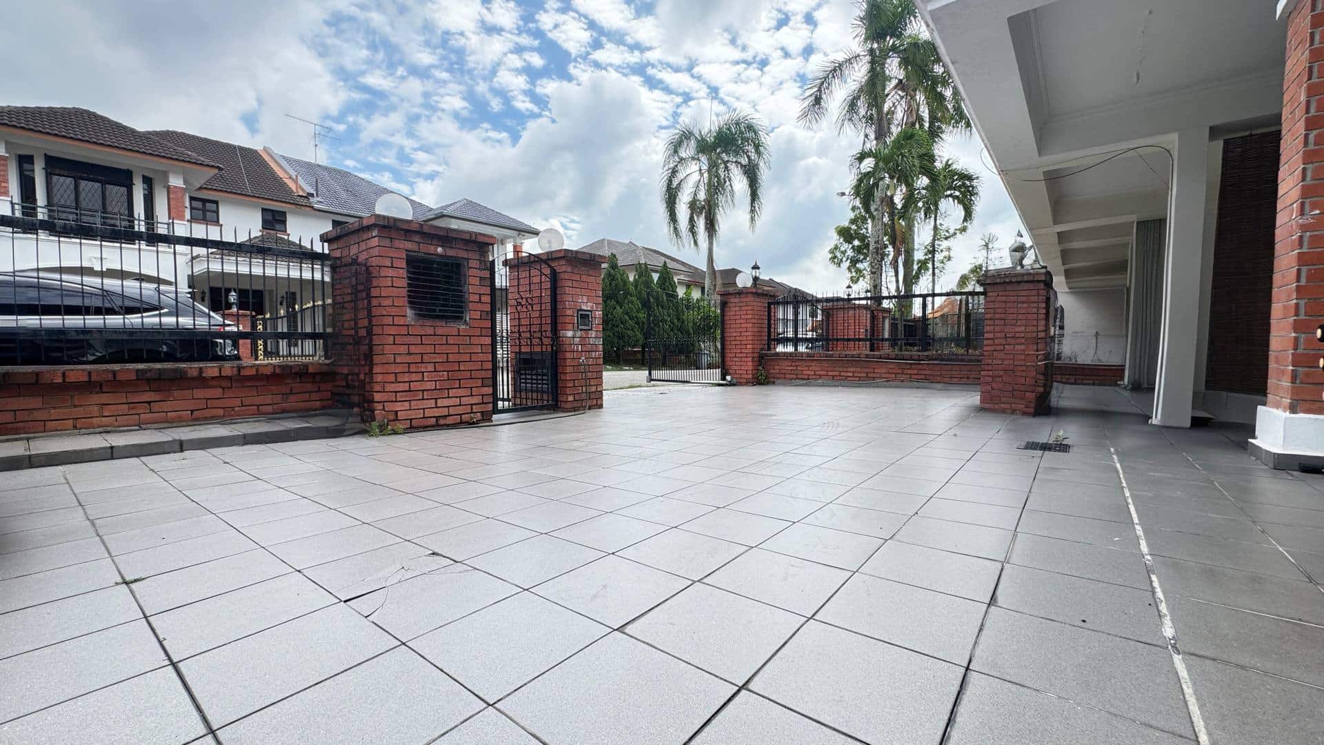 Double Storey Semi-D Taman Sutera 4