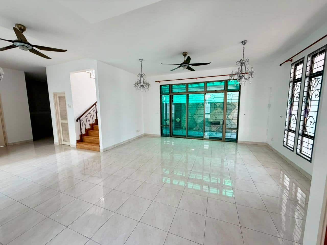 2-Storey Semi-D Austin Perdana @ Mount Austin 4