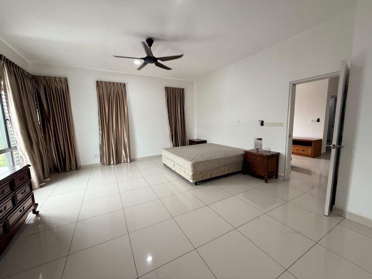 2.5-Storey Corner Semi-D Nusa Idaman 2