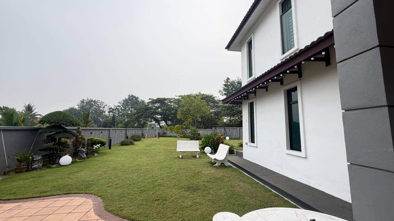 Double-Storey Corner Terrace Desa Tebrau 4