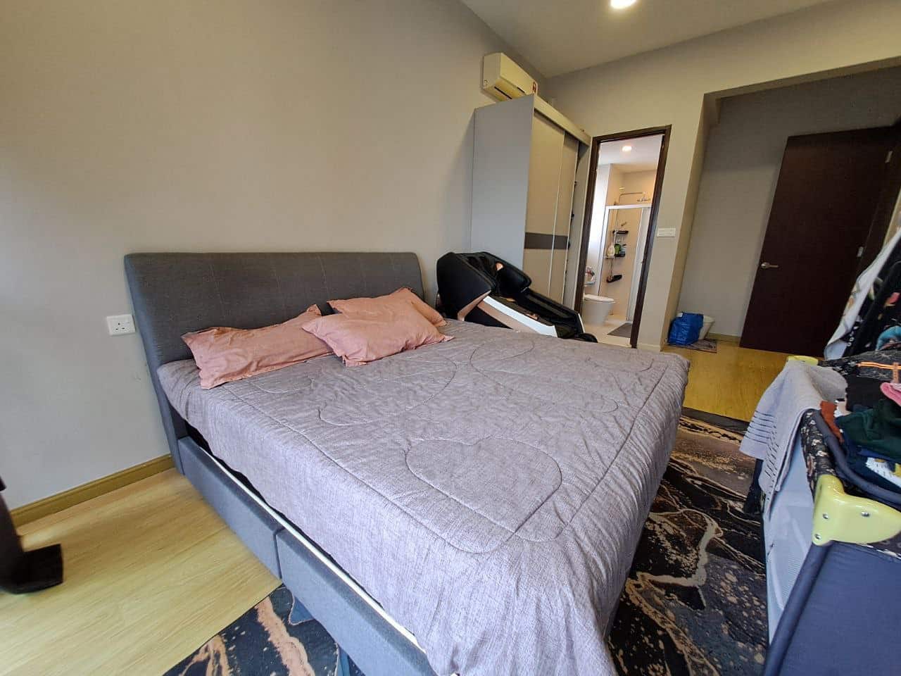 Condominium Danga Bay 4