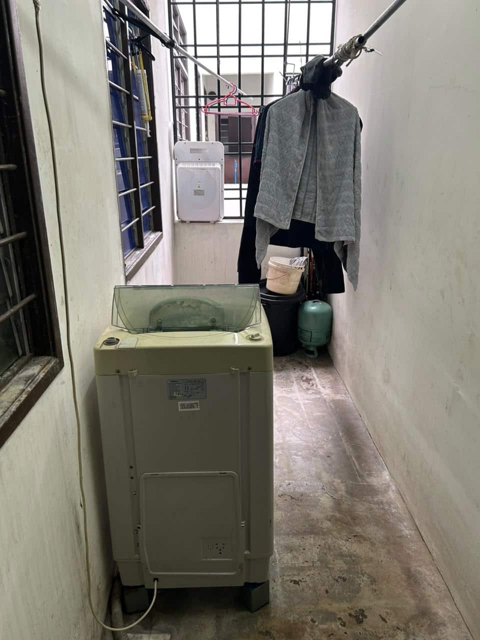 Medium-Cost Flat Ehsan Jaya 5