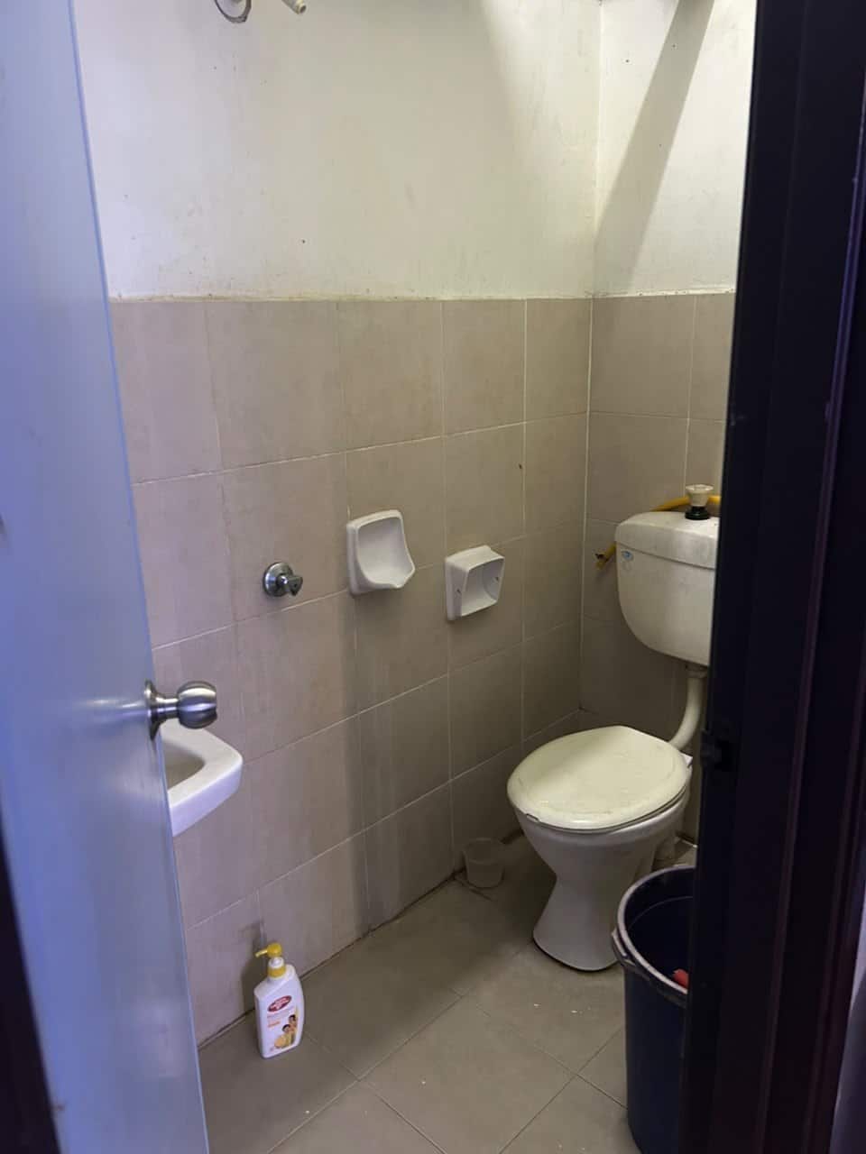 Medium-Cost Flat Ehsan Jaya 8