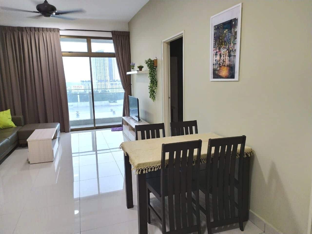 Service Apartment Parc Regency 2