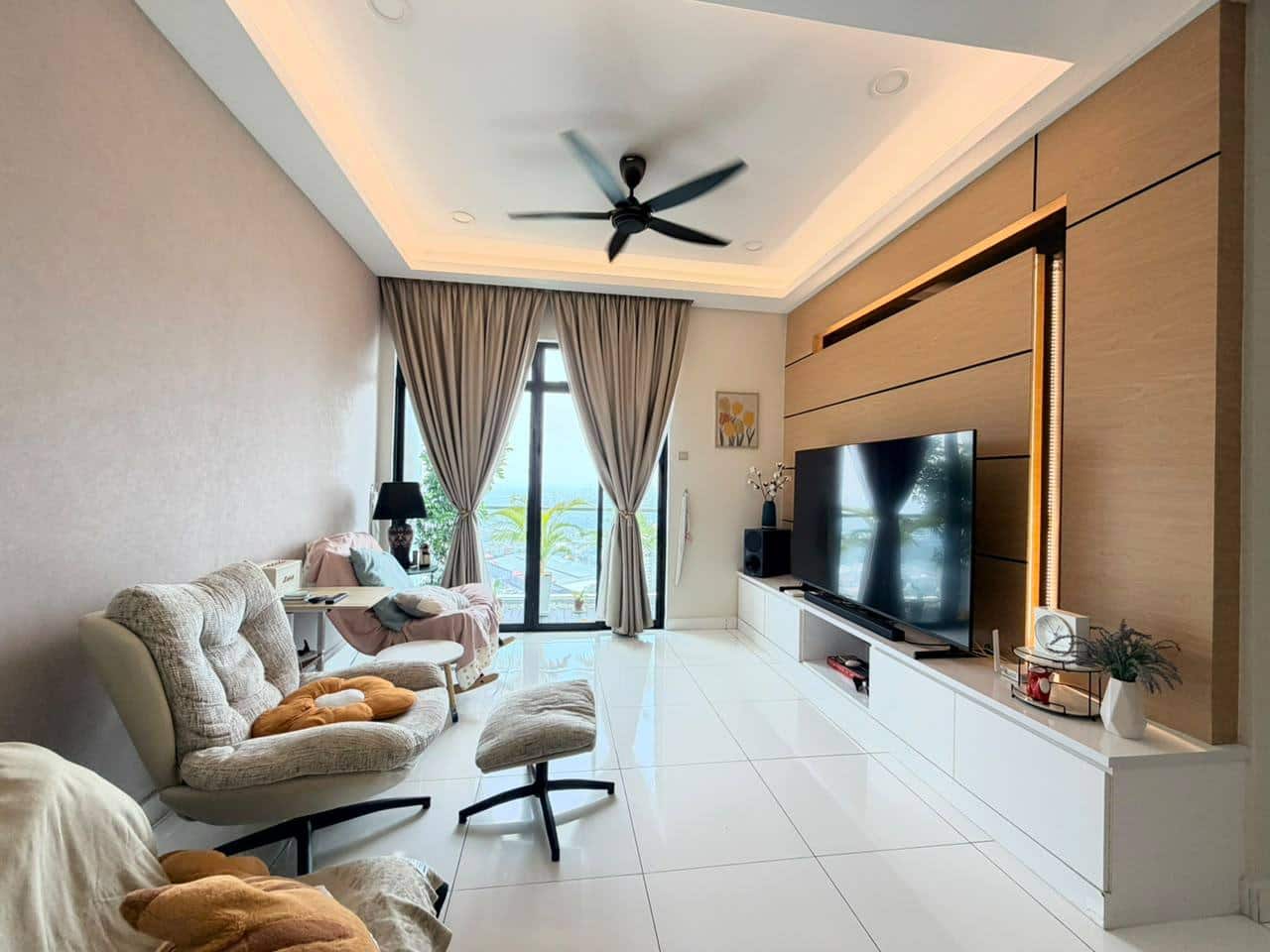 Apartment Paradigm Mall 1