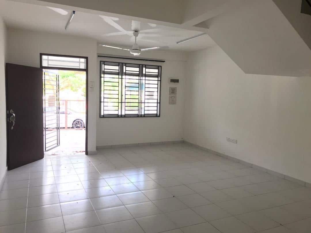 2.5-Storey Terrace House Taman Scientex 2