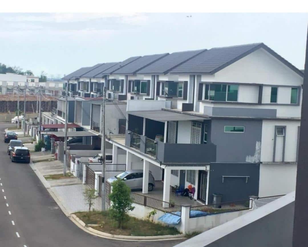 2.5-Storey Terrace House Taman Scientex 1