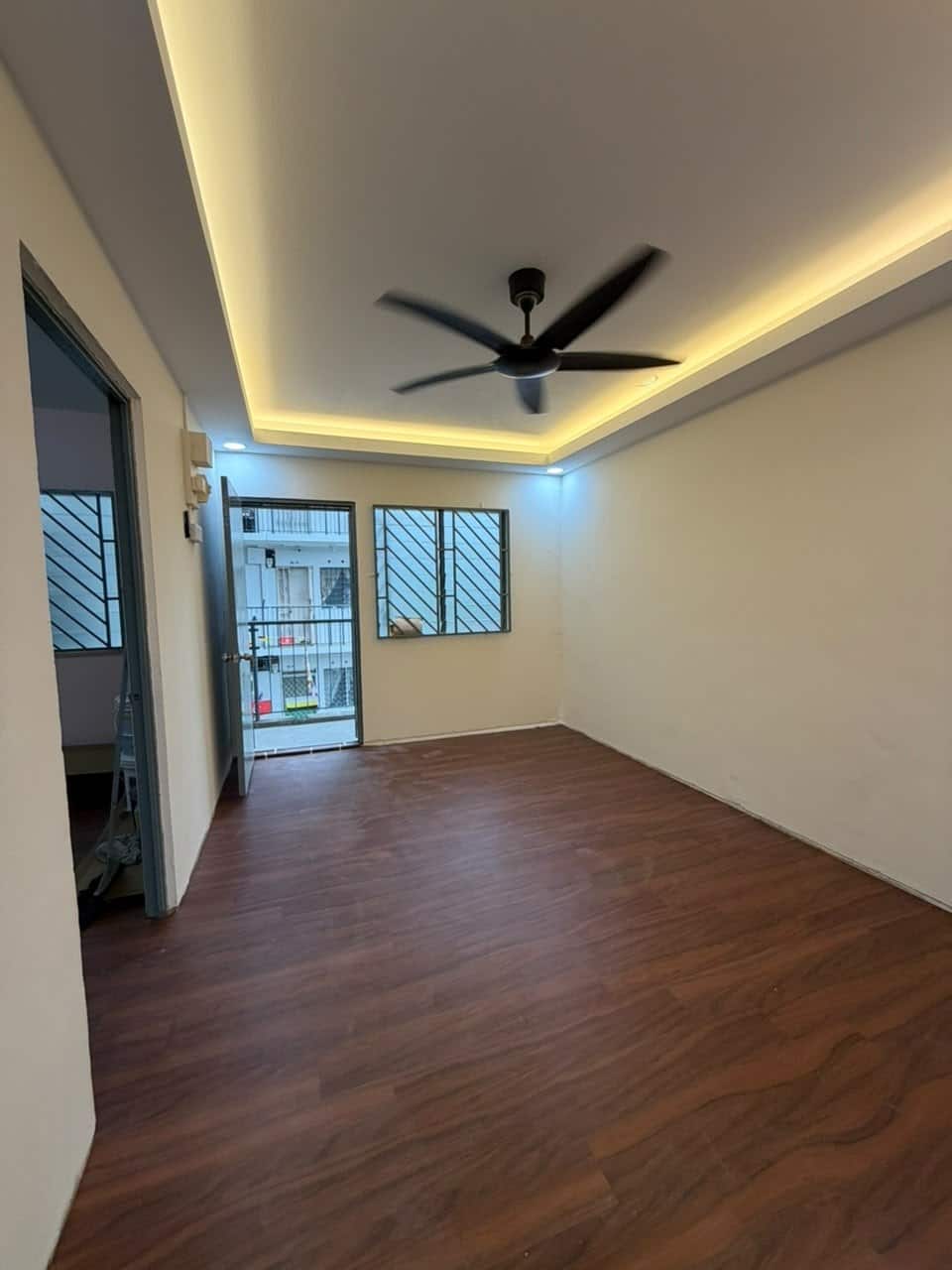 Flat Tampoi Cempaka 1