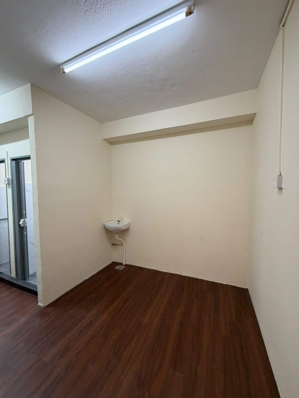 Flat Tampoi Cempaka 8