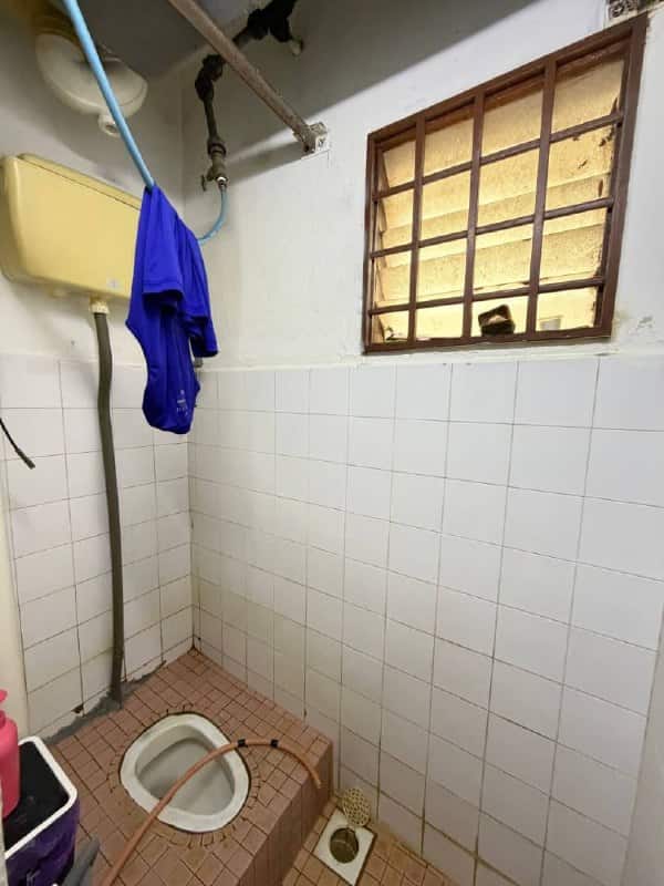 Low Cost Flat Seri Alam 9