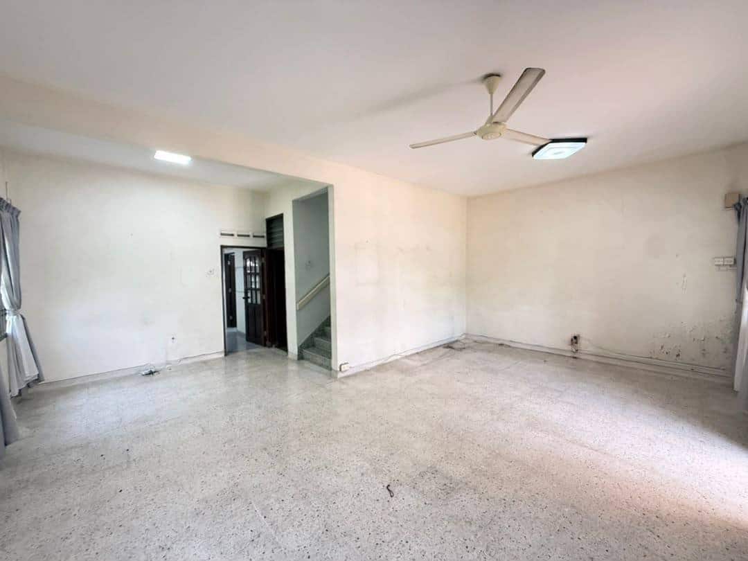 Double Storey Semi-D Taman Sentosa 4