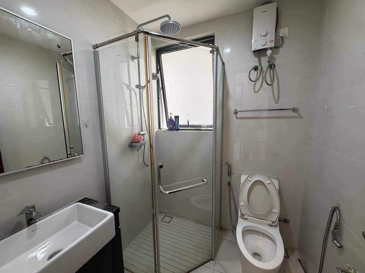 Condominium Bay Laurel Country Garden Danga Bay 9
