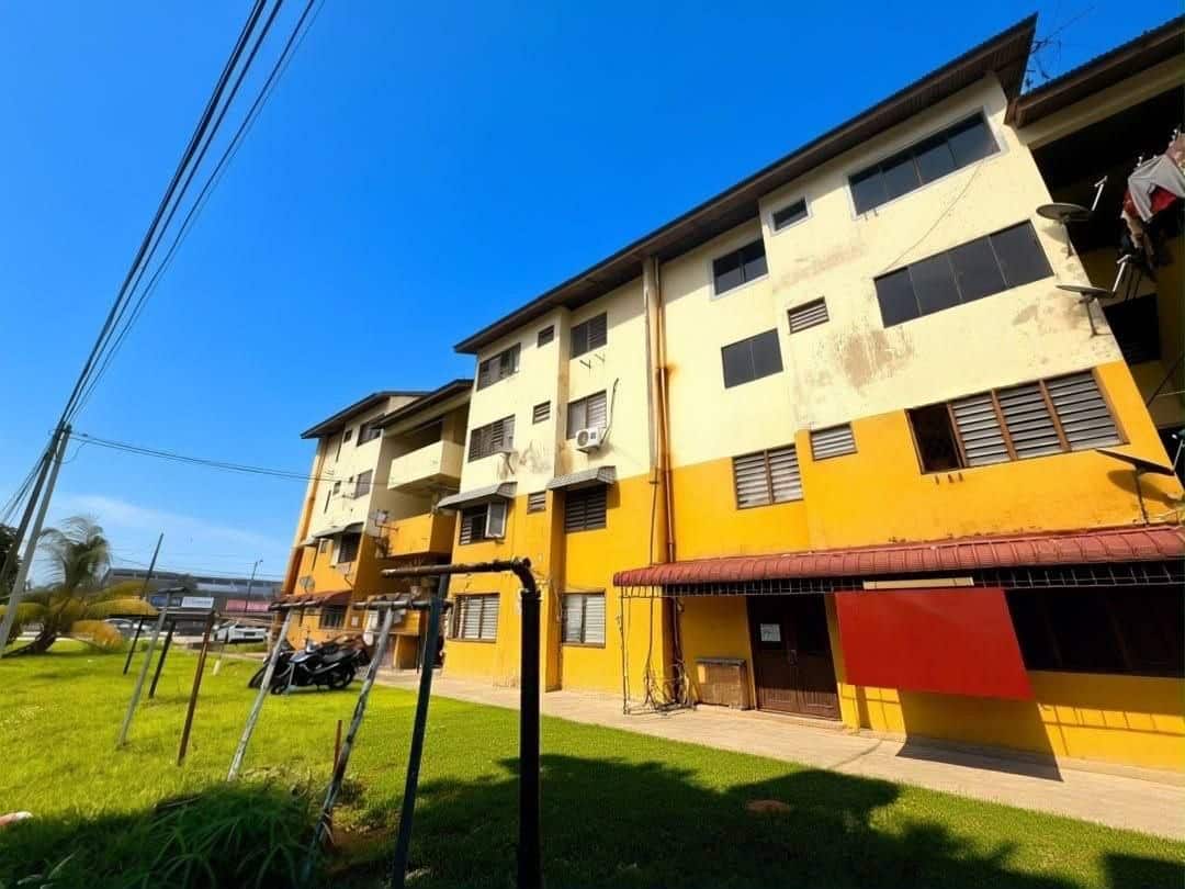 Low Cost Flat Selesa Jaya 8