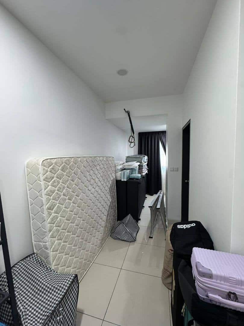 Double Storey Terrace House Glenmarie Johor 7