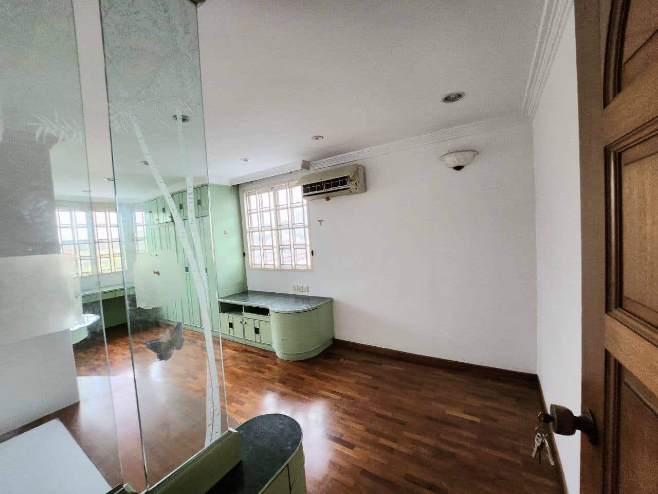 3-Storey Semi-D Taman Pelangi 4