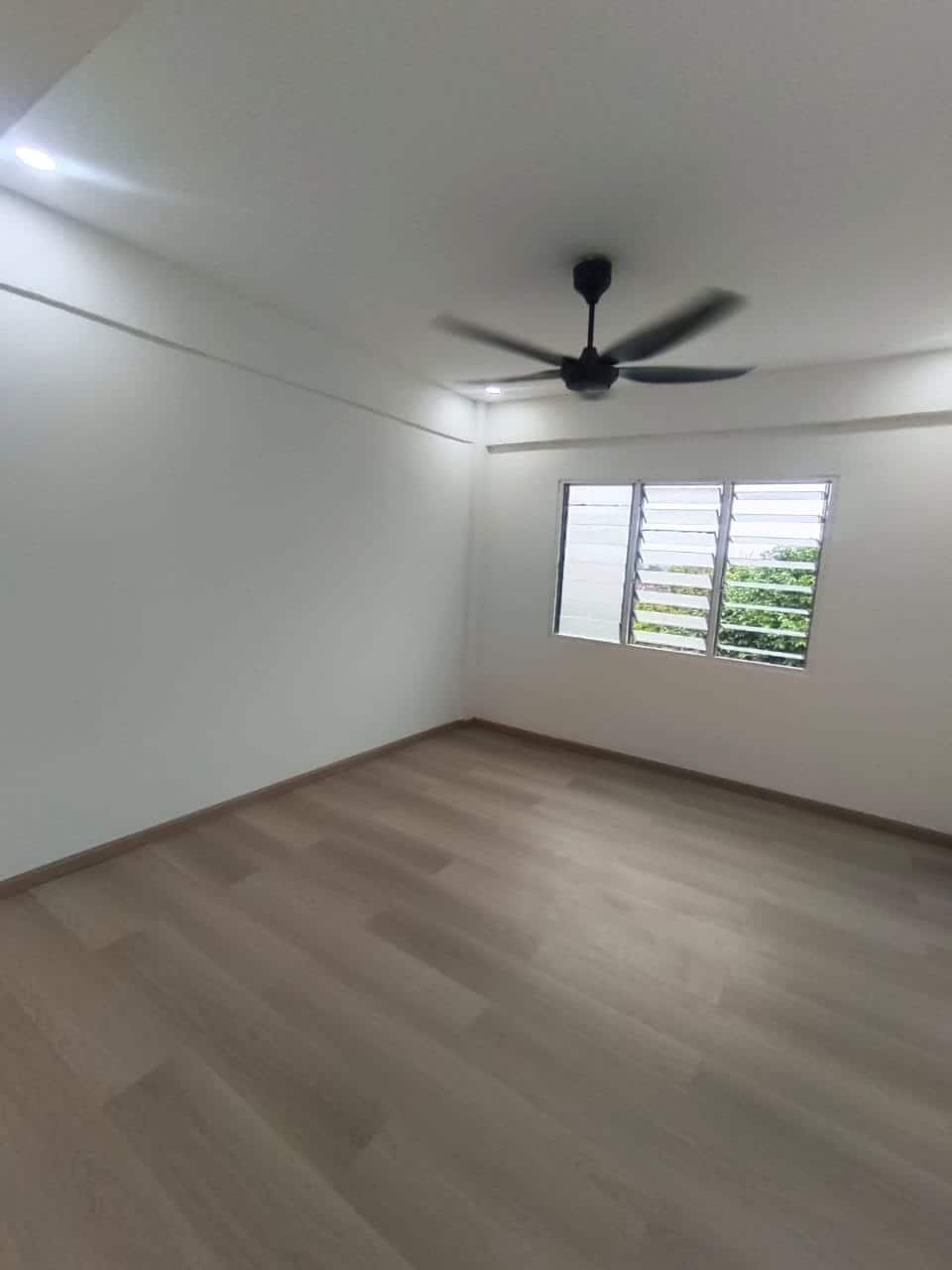 Low Cost Flat Temenggong 2