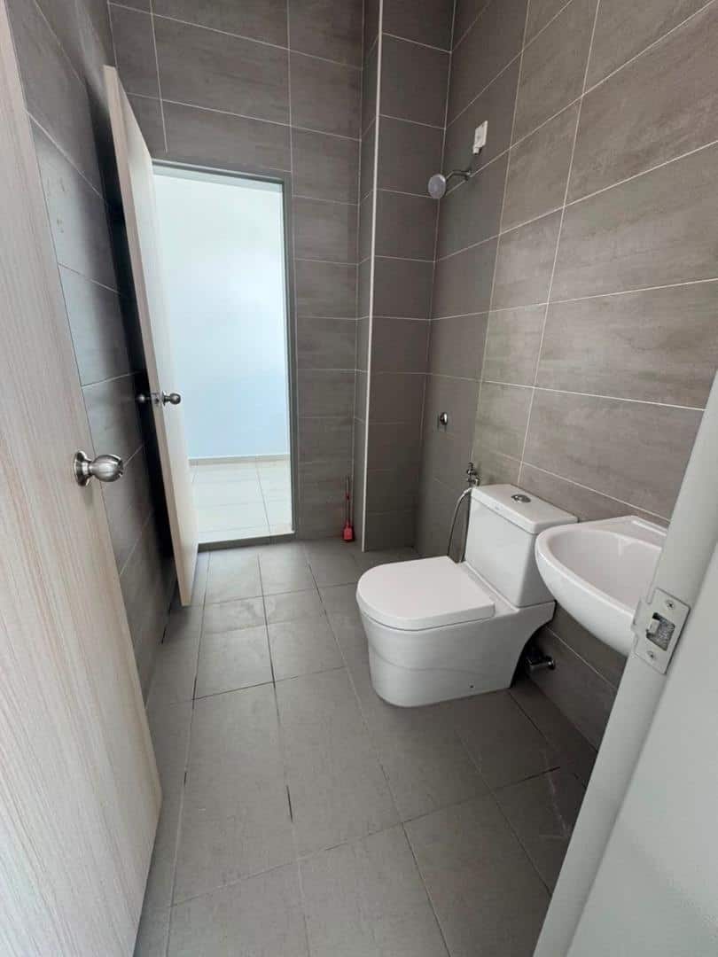 2-Storey Terrace House Bandar Layangkasa 8