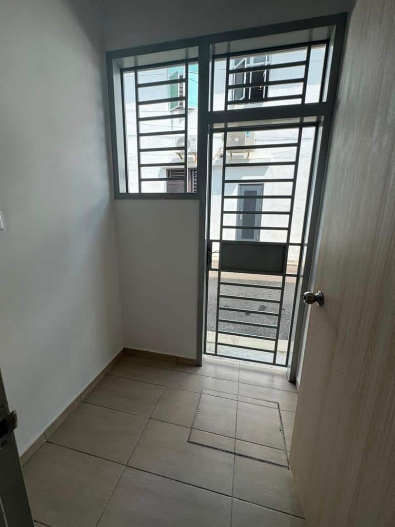 2-Storey Terrace House Bandar Layangkasa 9