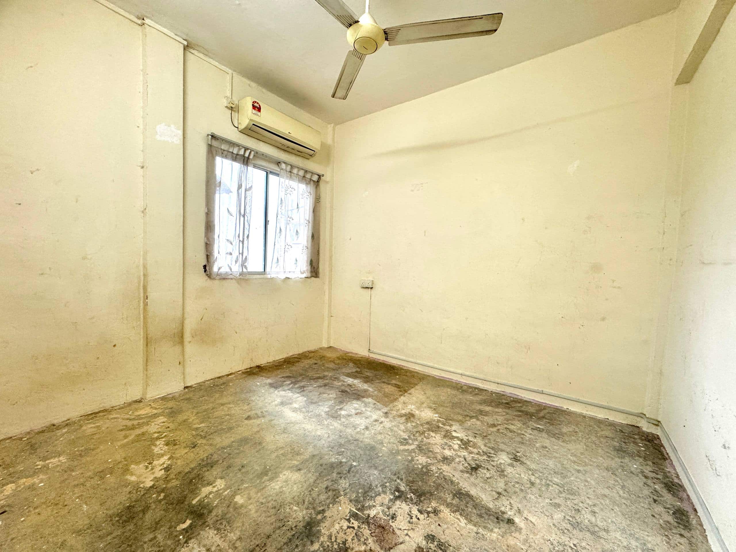 Low Cost Flat Taman Melawati 5