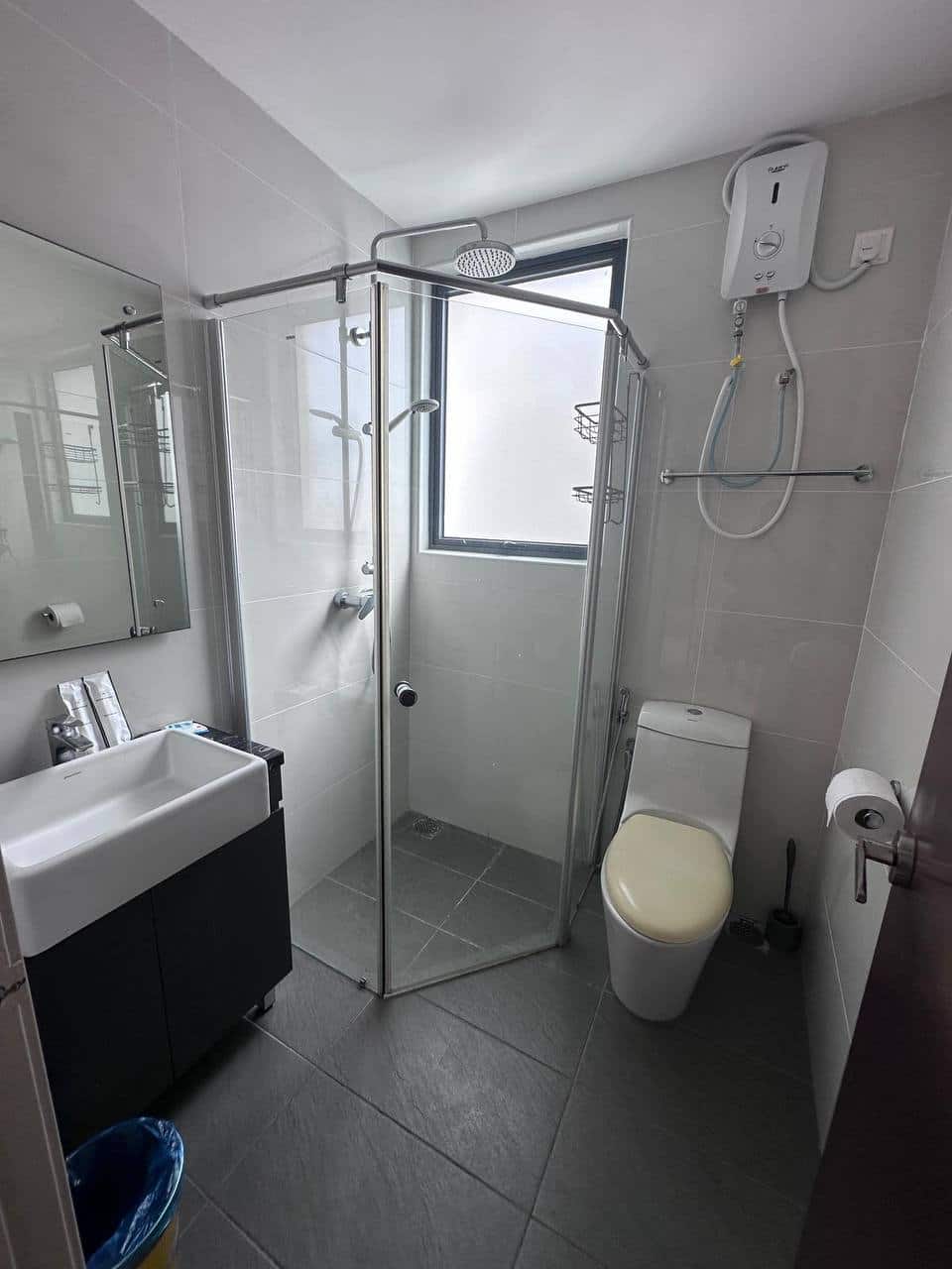 Condo Country Garden Danga Bay 7